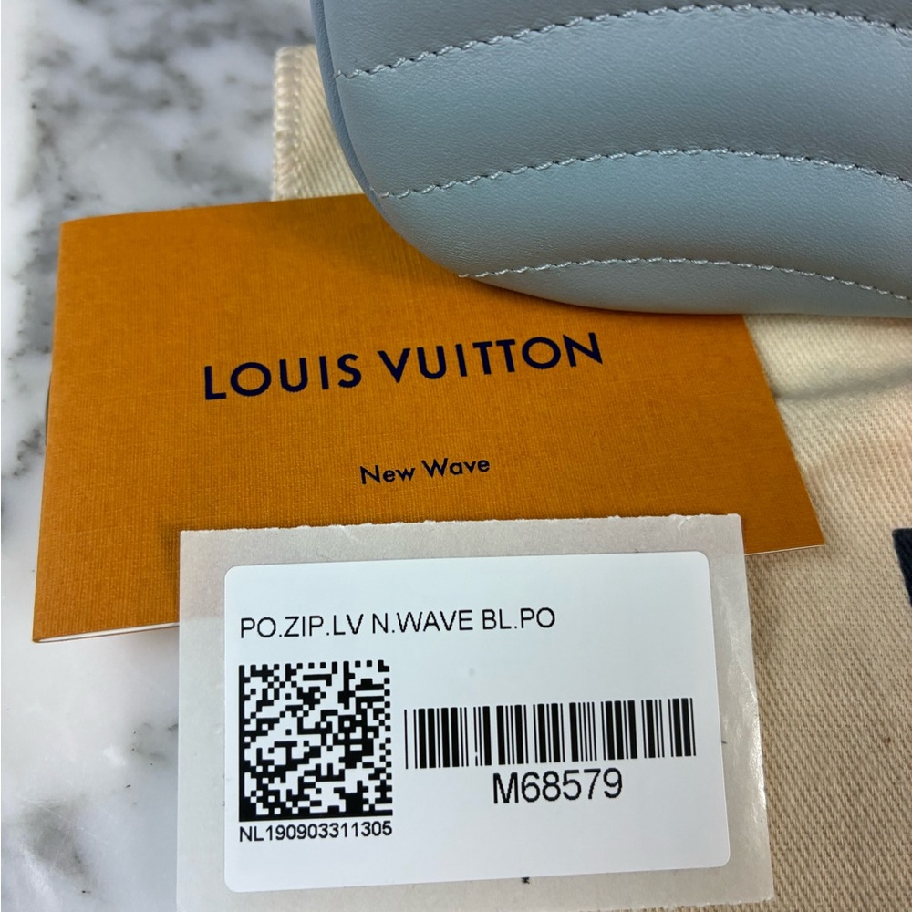 🚨SOLD🚨NWT Authentic Louis Vuitton Calfskin New Wave Blue Zipped Pochette - Picture 8 of 12